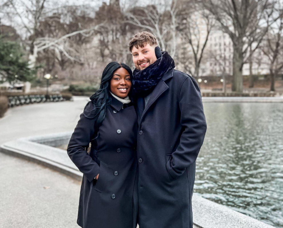 Are You Being Yourself in the Interracial Dating Scene ?