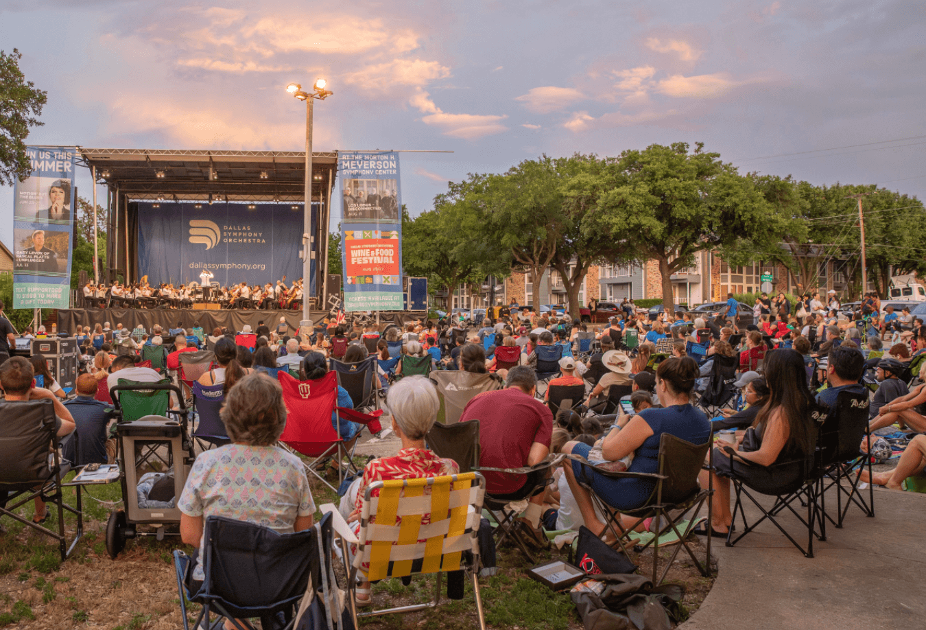 live music outdoors at the Dallas Symphony Orchestra