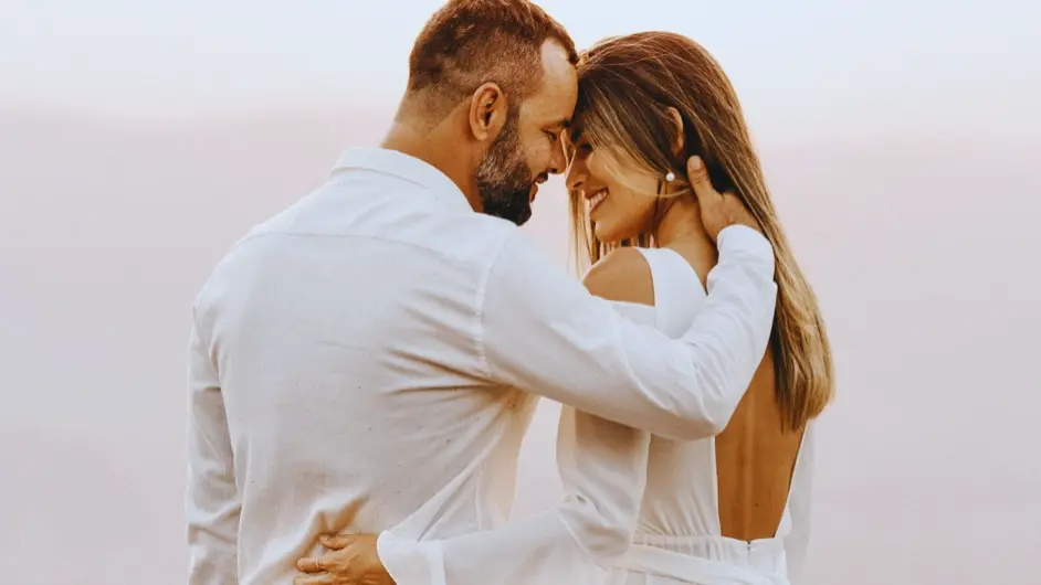 {{https://mixerdates.com/?ch=mixerblog}}interracial dating couple